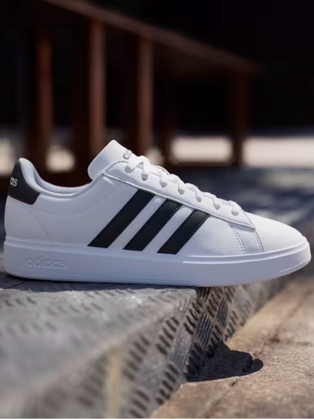 Adidas Womens  Size 7  Grand Court  White & Black Shoes
